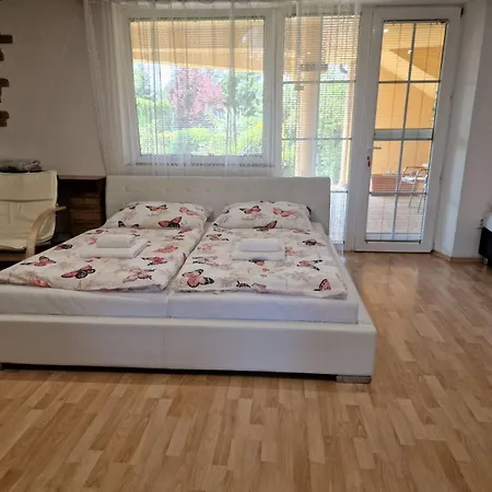 Penzión pre hostí Lea Diakovce