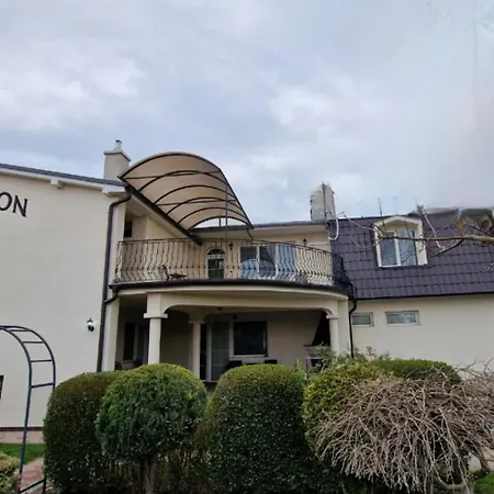 Lea Guest house